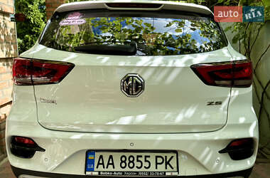 MG ZS 2021