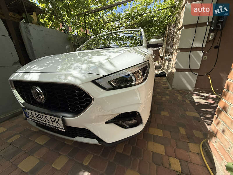 Внедорожник / Кроссовер MG ZS 2021 в Киеве