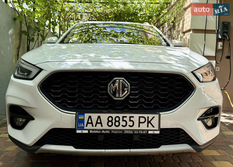 Внедорожник / Кроссовер MG ZS 2021 в Киеве