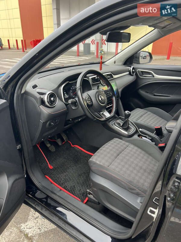 Внедорожник / Кроссовер MG ZS 2021 в Львове