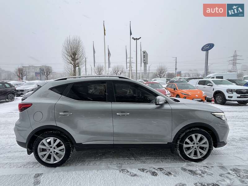 Внедорожник / Кроссовер MG ZS 2021 в Киеве