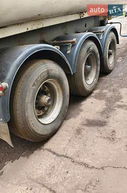 Зерновоз - полуприцеп Minerva Minerva 2002 в 