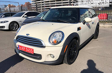 MINI Clubman 2011