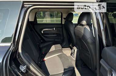 Універсал MINI Clubman 2016 в  фото 13 Універсал MINI Clubman 2016 в