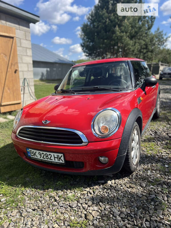 Универсал MINI Clubman 2009 в Нетешине