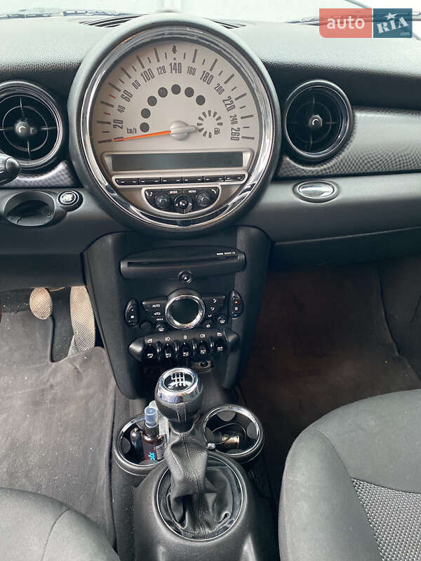 Хэтчбек MINI Clubman 2011 в Каменец-Подольском фото 18 Хэтчбек MINI Clubman 2011 в Каменец-Подольском