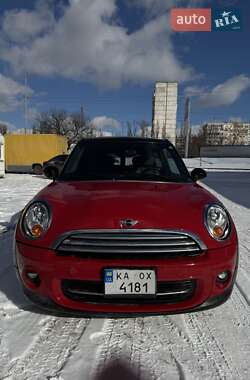 MINI Clubman 2012