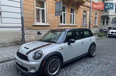 MINI Clubman 2011