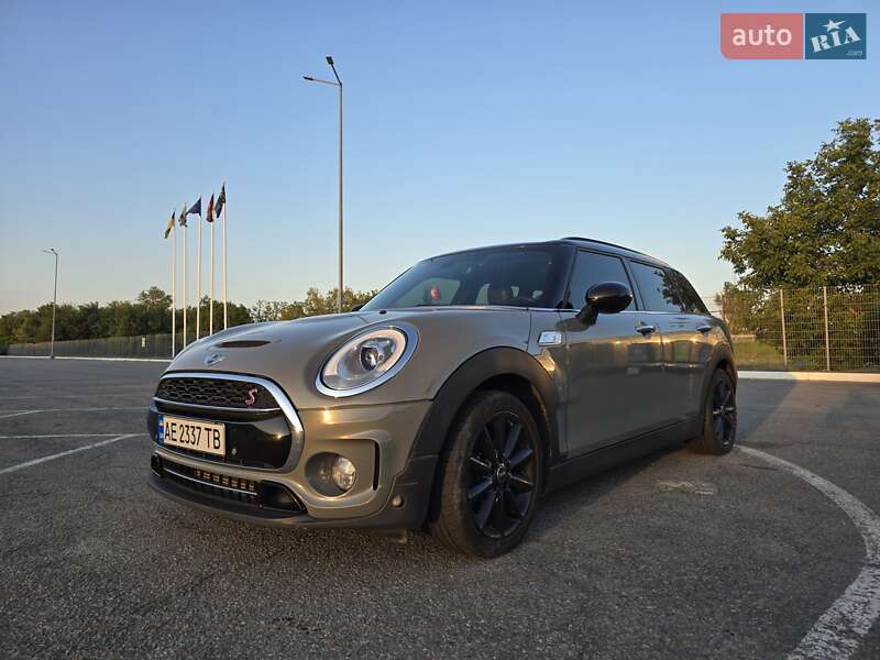 Универсал MINI Clubman 2017 в 