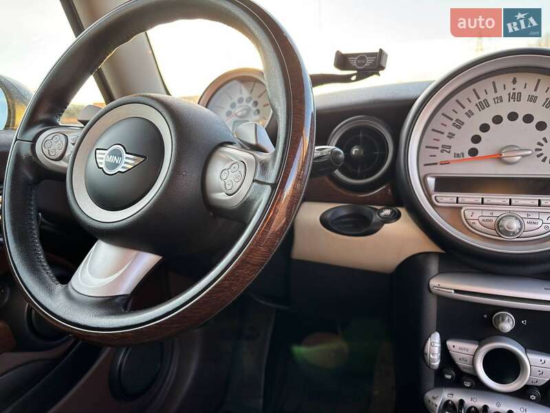 Универсал MINI Clubman 2009 в Киеве фото 18 Универсал MINI Clubman 2009 в Киеве