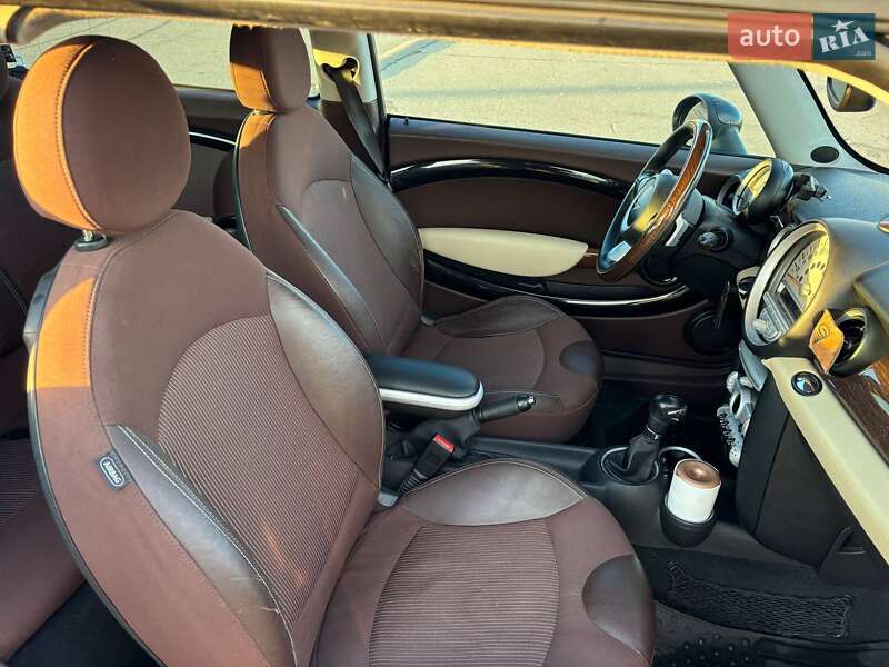 Универсал MINI Clubman 2009 в Киеве фото 23 Универсал MINI Clubman 2009 в Киеве