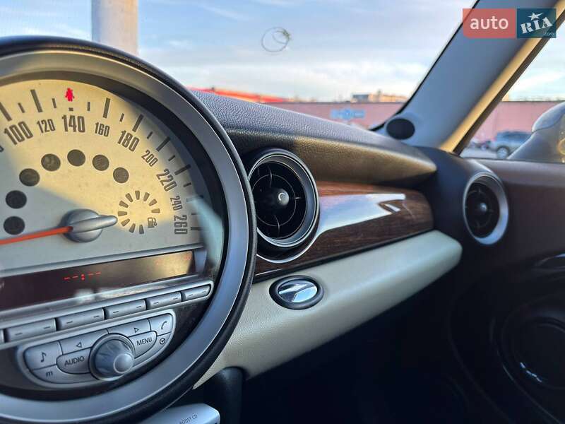 Универсал MINI Clubman 2009 в Киеве фото 27 Универсал MINI Clubman 2009 в Киеве