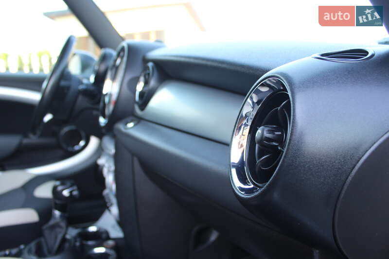 Универсал MINI Clubman 2009 в Трускавце фото 45 Универсал MINI Clubman 2009 в Трускавце