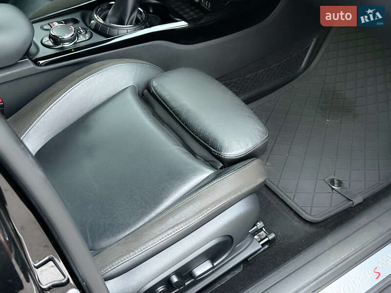 Універсал MINI Clubman 2016 в Києві фото 32 Універсал MINI Clubman 2016 в Києві