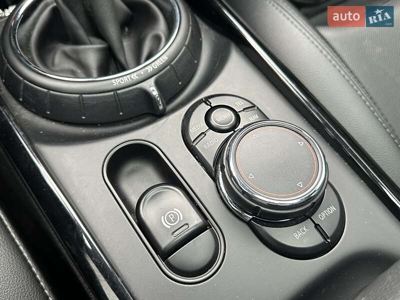 Универсал MINI Clubman 2016 в Киеве