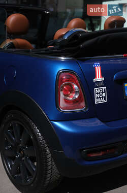 Кабриолет MINI Convertible 2012 в Киеве