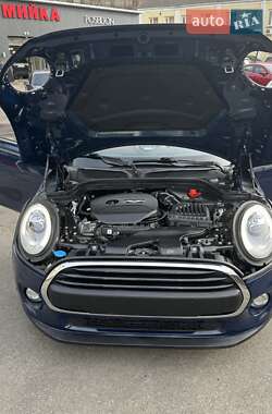 Кабриолет MINI Convertible 2017 в 