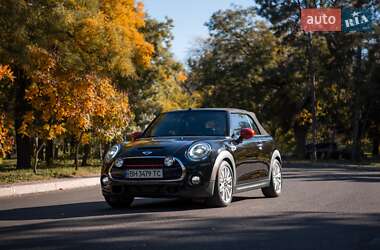Кабриолет MINI Convertible 2016 в 