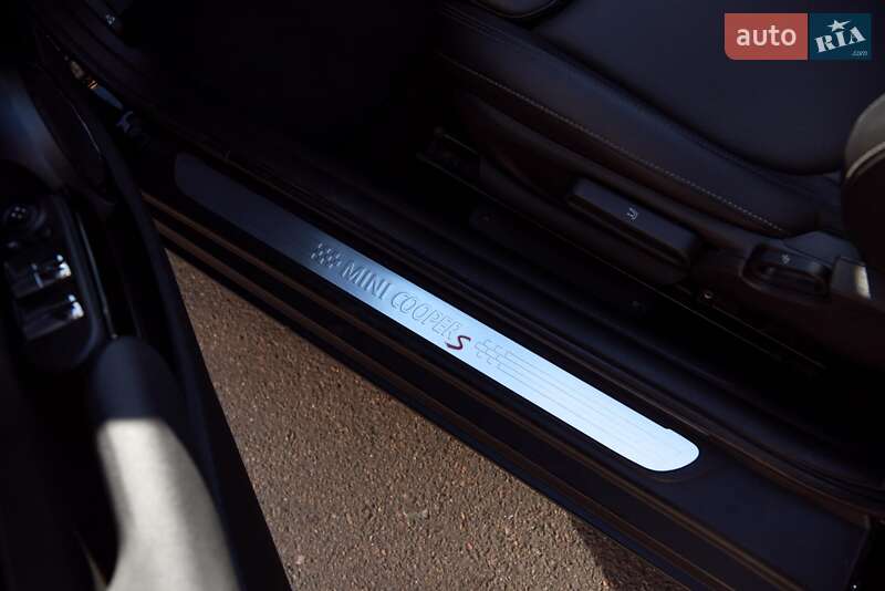 Кабриолет MINI Convertible 2016 в Одессе фото 22 Кабриолет MINI Convertible 2016 в Одессе
