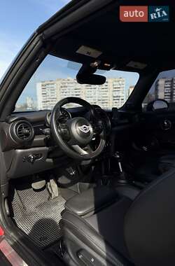 Кабриолет MINI Convertible 2018 в 