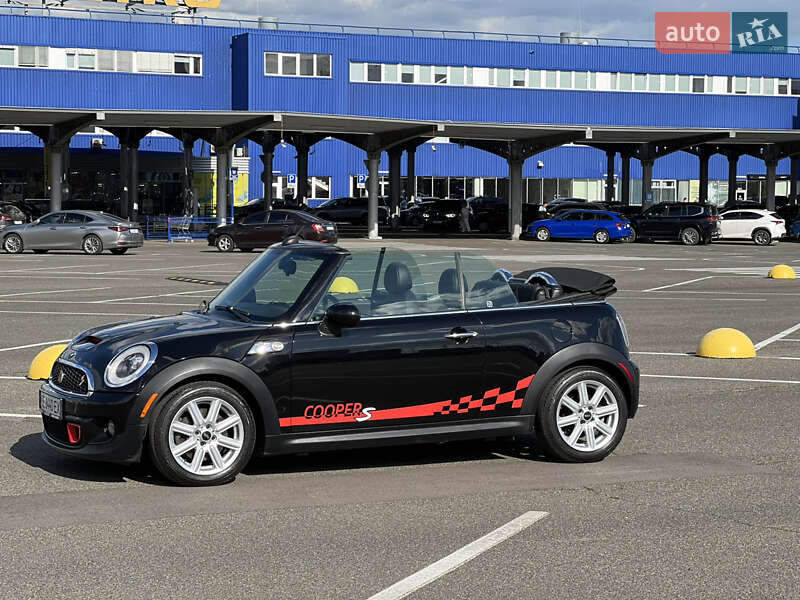 Кабриолет MINI Convertible 2011 в Киеве фото 28 Кабриолет MINI Convertible 2011 в Киеве