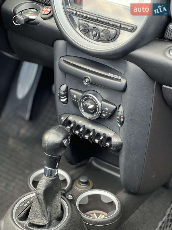 Кабриолет MINI Convertible 2011 в Киеве фото 35 Кабриолет MINI Convertible 2011 в Киеве