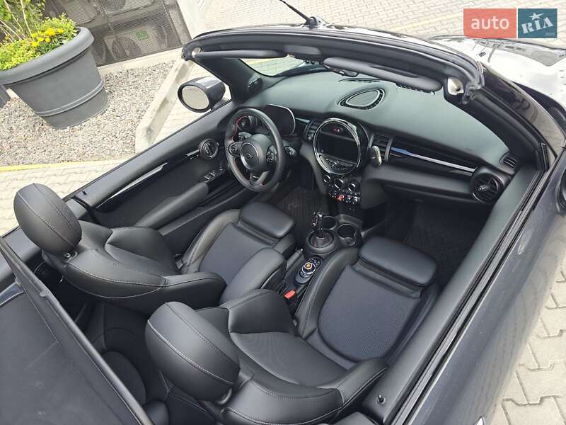 Кабриолет MINI Convertible 2019 в Киеве