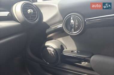 Кабриолет MINI Convertible 2019 в 