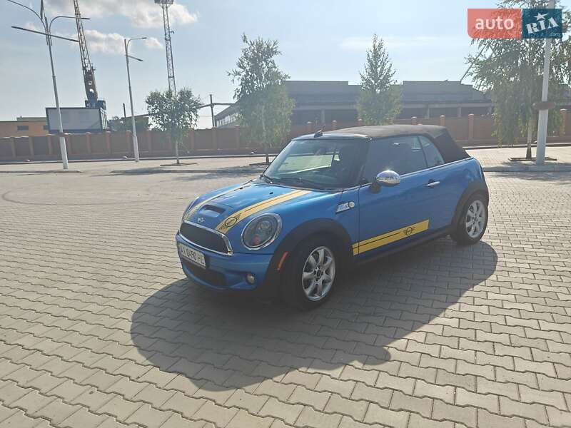 Кабриолет MINI Convertible 2010 в Измаиле