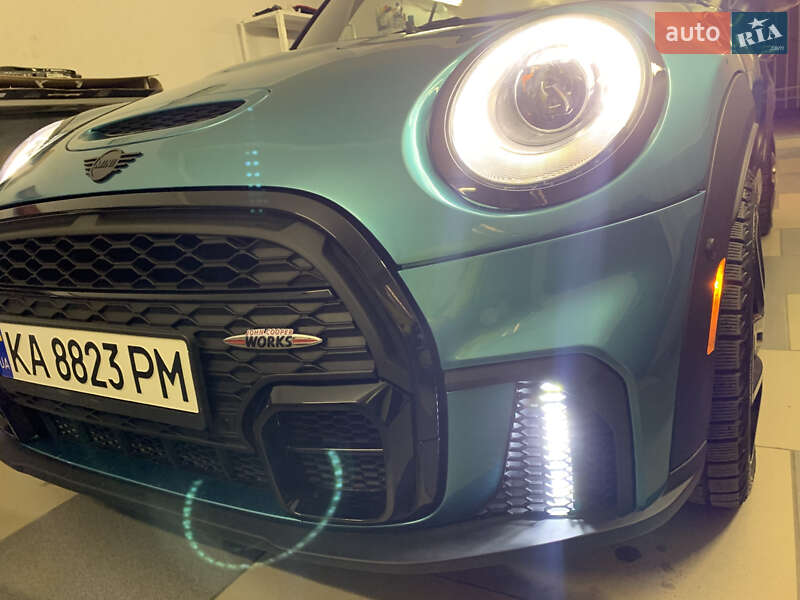 Кабріолет MINI Convertible 2017 в Києві фото 15 Кабріолет MINI Convertible 2017 в Києві