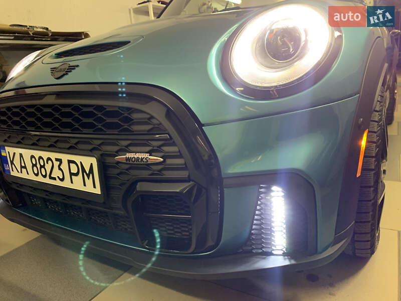 Кабріолет MINI Convertible 2017 в Києві фото 16 Кабріолет MINI Convertible 2017 в Києві