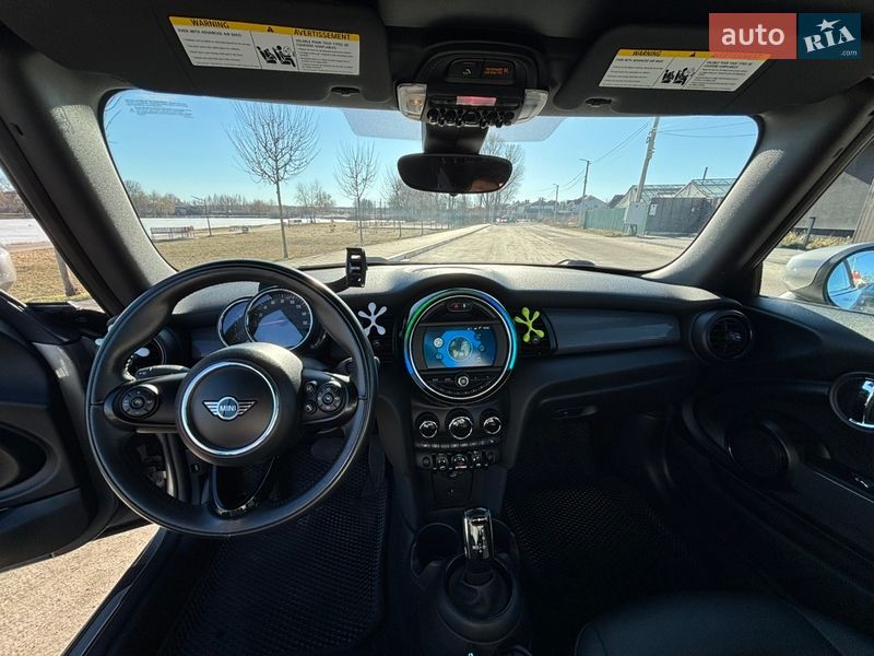 Кабриолет MINI Convertible 2019 в Гостомеле