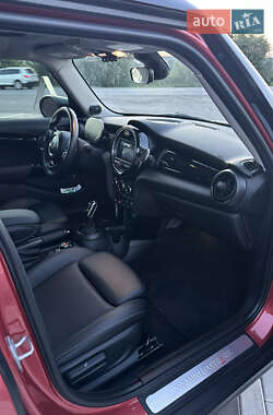 Хэтчбек MINI Cooper 2020 в 