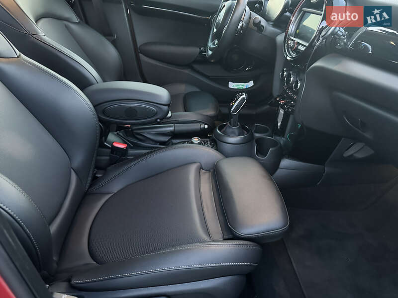 Хетчбек MINI Cooper 2020 в Києві фото 20 Хетчбек MINI Cooper 2020 в Києві