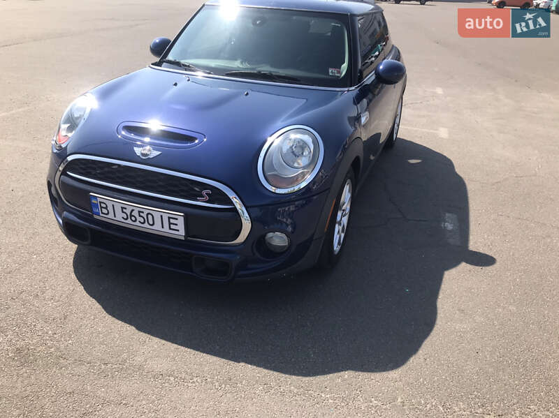 Хетчбек MINI Cooper 2014 в Полтаві фото Хетчбек MINI Cooper 2014 в Полтаві