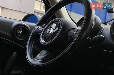 Хэтчбек MINI Cooper 2011 в 