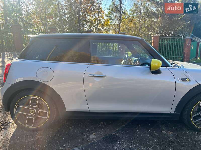 Хэтчбек MINI Cooper 2020 в Львове