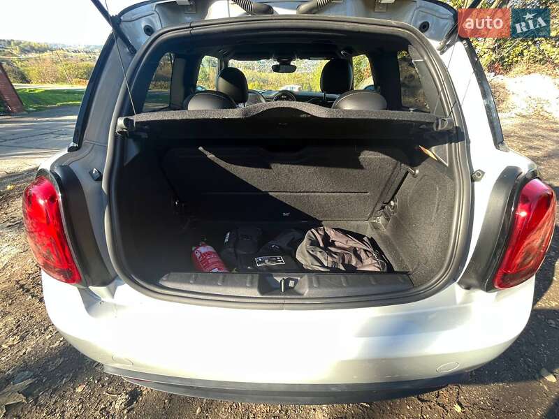 Хэтчбек MINI Cooper 2020 в Львове