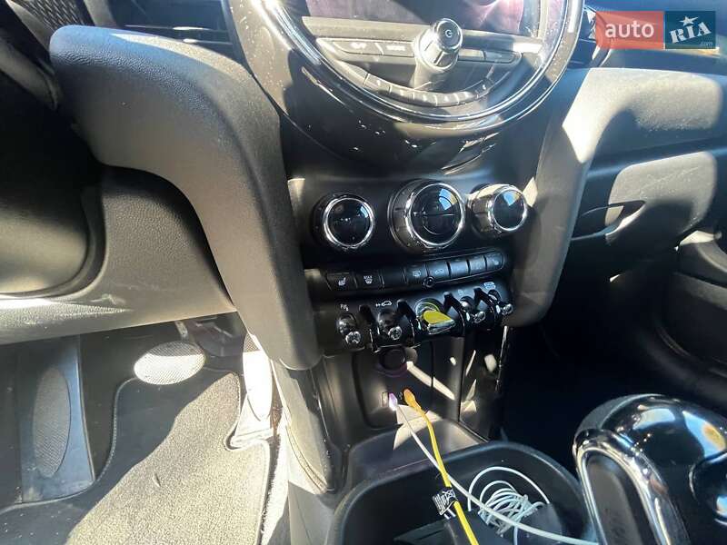 Хэтчбек MINI Cooper 2020 в Львове