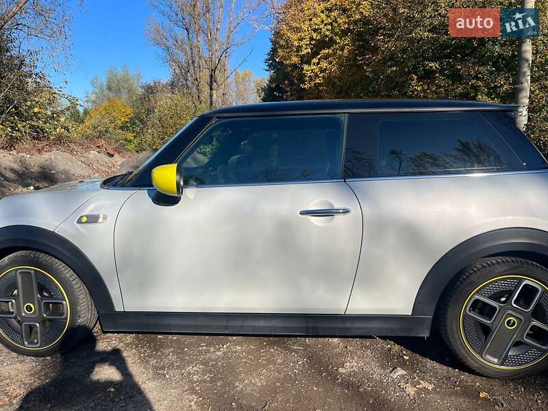 Хэтчбек MINI Cooper 2020 в Львове