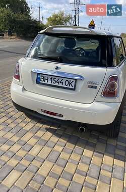 Хэтчбек MINI Cooper 2012 в Одессе