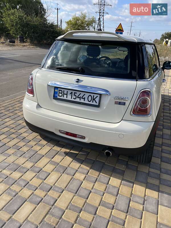 Хэтчбек MINI Cooper 2012 в Одессе