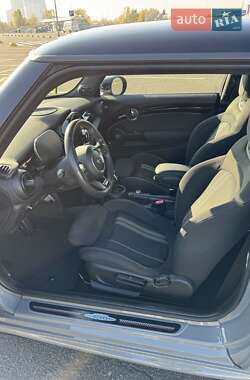 Хэтчбек MINI Cooper 2022 в 