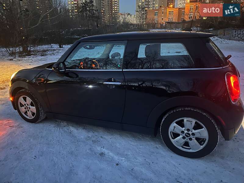 Хэтчбек MINI Cooper 2015 в Киеве