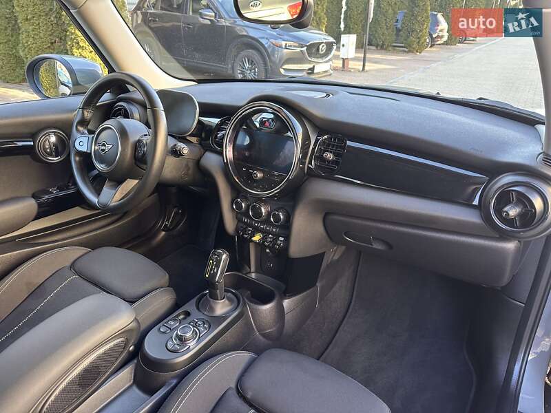 Хэтчбек MINI Cooper 2021 в Хмельницком