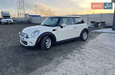 Хэтчбек MINI Cooper 2012 в 