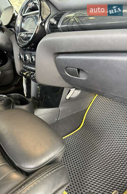 Хэтчбек MINI Cooper 2021 в 