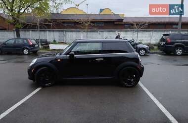 Хэтчбек MINI Cooper 2012 в 