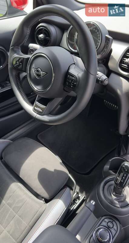 Хэтчбек MINI Cooper 2021 в Киеве