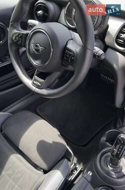 Хэтчбек MINI Cooper 2021 в 